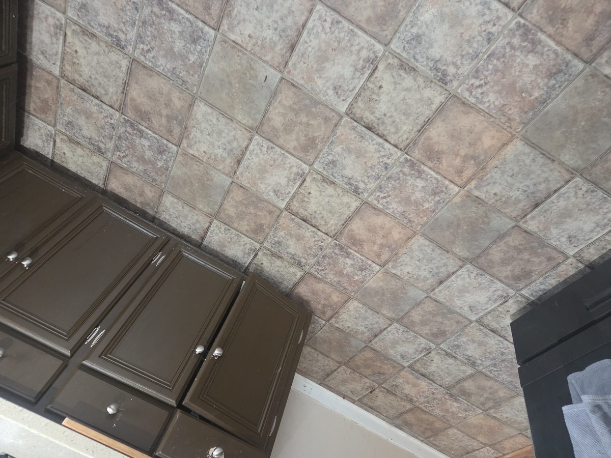Kitchen floor before replacement